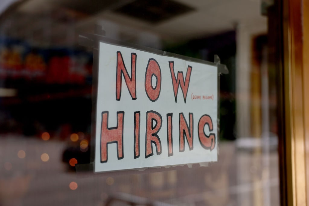 Consumer Confidence Weakens Despite Strong Labor Market